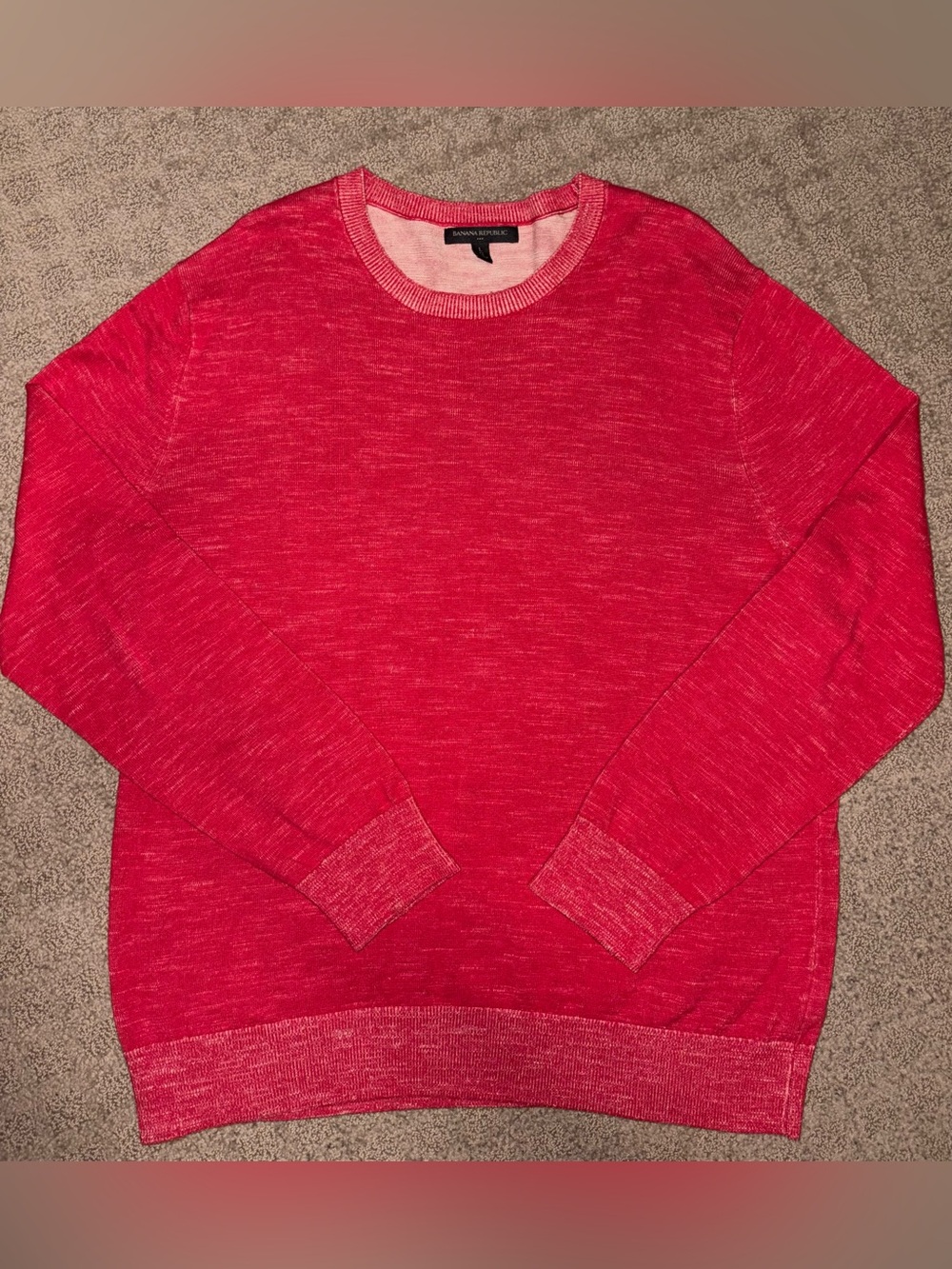 Banana Republic Pull-Over Sweater Red Crewneck Men’s Size L. Like NEW Condition.
